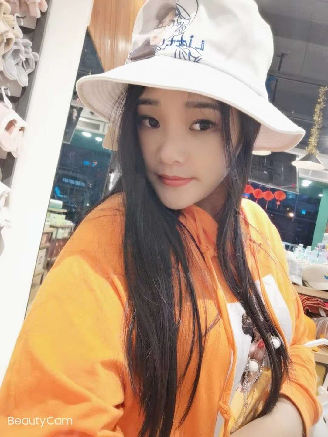 24岁 身高一米六几 漂亮 身材苗条 态度好 不催人