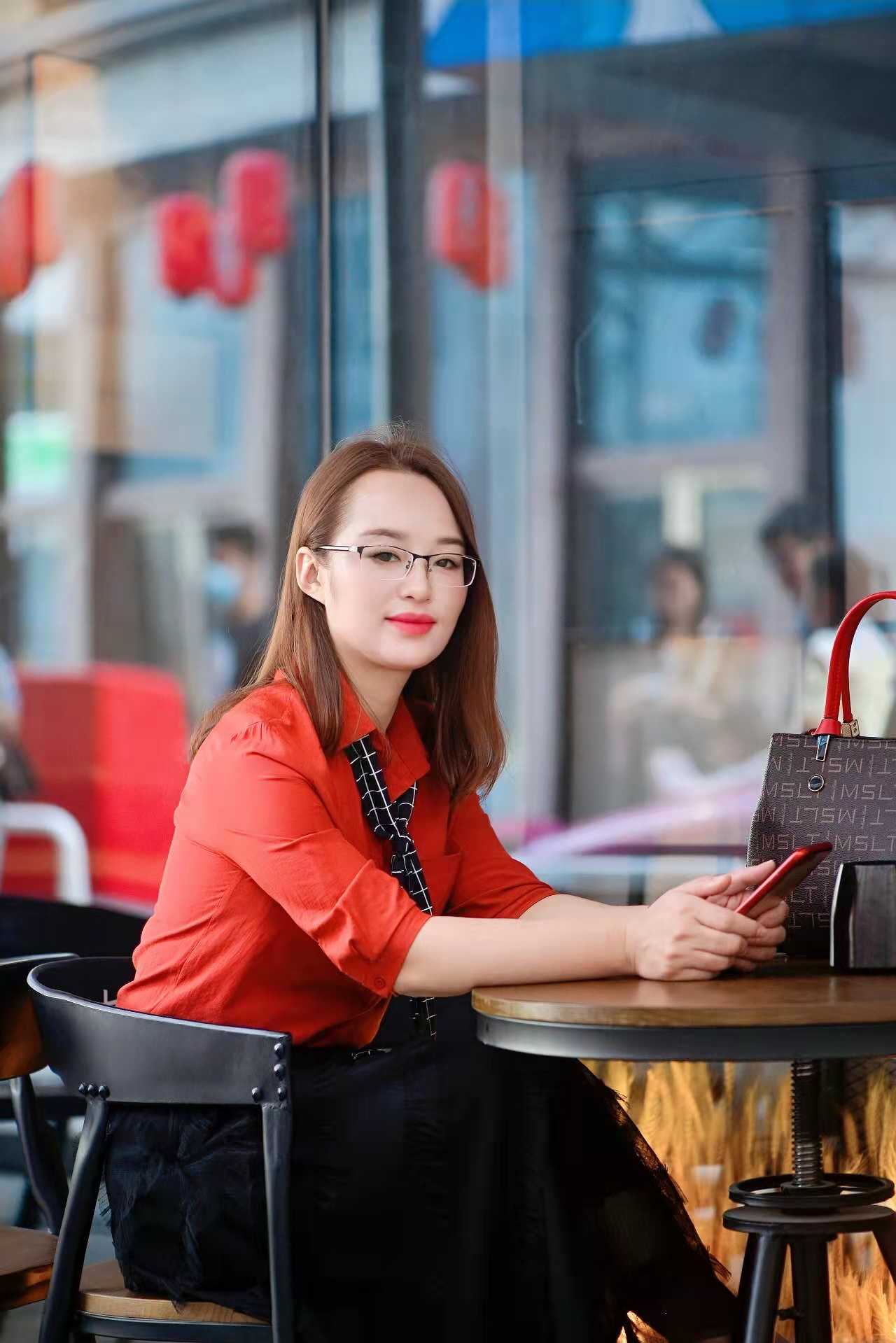 这个妹妹包你开心满意