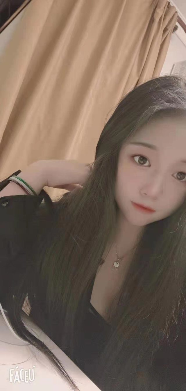 梦梦，小姐姐文艺，身材好年轻